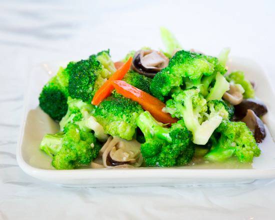 Broccoli w/Garlic  (蒜蓉西兰花)